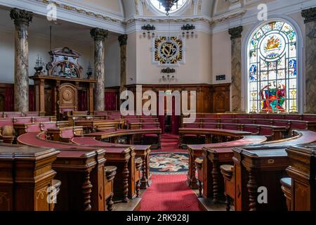 Cardiff City Hall Council Chamber, denkmalgeschütztes Gebäude im Cathays Park, Cardiff, Wales Stockfoto