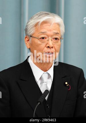 Bildnummer: 54119640 Datum: 08.06.2010 Copyright: imago/Xinhua (100608) -- TOKIO, 8. Juni 2010 (Xinhua) -- Wirtschafts-, Handels- und Industrieminister Masayuki Naoshima trifft am 8. Juni 2010 in Tokio, der Hauptstadt Japans, auf die Presse. (Xinhua/Ji Chunpeng) (1)JAPAN-NEUE KABINETT-PRESSEKONFERENZ PUBLICATIONxNOTxINxCHN Politik People JPN Vorstellung Regierung Kabinett Porträt kbdig xng 2010 Hochpremiumd xint Bildnummer 54119640 Datum 08 06 2010 Copyright Imago XINHUA Tokio 8. Juni 2010 XINHUA Wirtschafts- und Industrieminister Masayuki trifft die Presse AUF Stockfoto