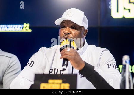 Breslau, Polen. August 2023. Onyeneke Charles während der Pressekonferenz vor dem Boxkampf um WBA, WBO, IBF, IBO gürtet zwischen Oleksandr Usyk (UKR) und Daniel Dubois (GBR) in Breslau, Polen, 24. August 2023.(Foto: Mateusz Porzucek/PressFocus/SIPA USA) Credit: SIPA USA/Alamy Live News Stockfoto