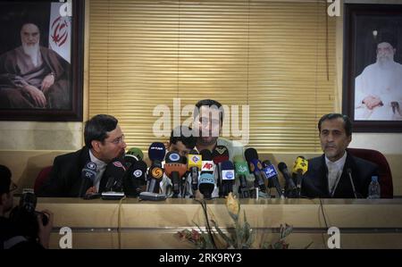 Bildnummer: 54229719  Datum: 15.07.2010  Copyright: imago/Xinhua (100715) -- TEHRAN, July 15, 2010 (Xinhua) -- Iranian scholar Shahram Amiri (R2) attends a press conference after he arrived in Tehran, July 15, 2010. Shaharm Amiri, 32, who arrived in Tehran early in the morning, told a news conference that he was kidnapped by the CIA and the abduction was part of the U.S. campaign to add political pressures to Iran. (Xinhua/Ahmad Halabisaz) (gj) (6)IRAN-SCHOLAR-SHAHRAM AMIRI-RETURN PUBLICATIONxNOTxINxCHN People Gesellschaft Politik Wissenschaft Wissenschaftler Atomforscher Atomwissenschaftler k Stock Photo