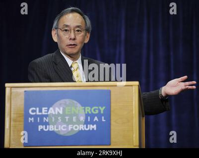 Bildnummer: 54242792 Datum: 20.07.2010 Copyright: imago/Xinhua (100720) -- WASHINGTON, 20. Juli 2010 (Xinhua) -- US-Energieminister Steven Chu spricht während des Ministerial Public Forum on Clean Energy in Washington D.C., Hauptstadt der Vereinigten Staaten, 20. Juli 2010. Auf dem zweitägigen Ministerforum kommen Minister und Interessenträger aus mehr als 20 Ländern zusammen, um gemeinsam an Strategien und Programmen zur Beschleunigung des weltweiten Übergangs zu sauberen Energietechnologien zu arbeiten. (Xinhua/Zhang Jun) (2)US-WASHINGTON-CLEAN ENERGY MINISTERIAL FORUM PUBLICATIONxNOTxINxCHN People Politik kbdig x Stockfoto