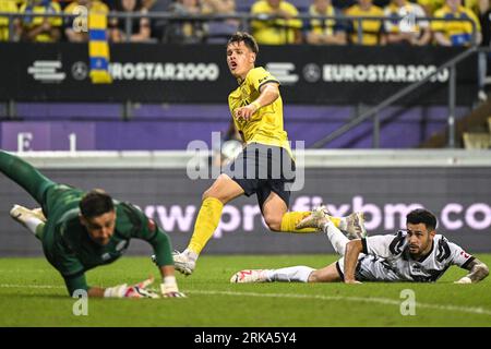 Brüssel, Belgien. August 2023. Casper Terho erzielt am Donnerstag, den 24. August 2023, in Brüssel, der ersten Runde des Play-offs für den UEFA Europa League-Wettbewerb, ein Tor bei einem Fußballspiel zwischen der Belgischen Royale Union Saint Gilloise und dem Schweizer FC Lugano. BELGA PHOTO LAURIE DIEFFEMBACQ Credit: Belga News Agency/Alamy Live News Stockfoto