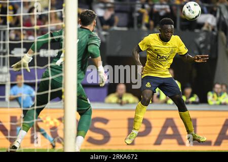 Brussels, Belgium. 24th Aug, 2023. Union's Lazare Amani pictured in action during a soccer game between Belgian Royale Union Saint Gilloise and Swiss FC Lugano, Thursday 24 August 2023 in Brussels, the first leg of the play-off for the UEFA Europa League competition. BELGA PHOTO LAURIE DIEFFEMBACQ Credit: Belga News Agency/Alamy Live News Stockfoto