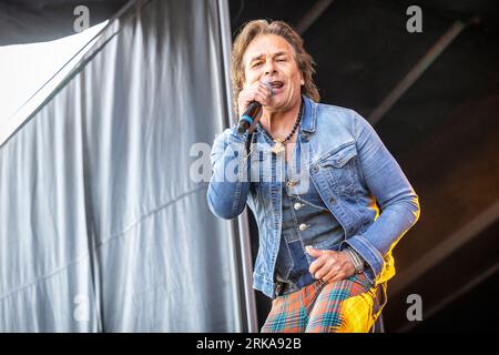 Solvesborg, Schweden. Juni 2023. Der dänische Hard-Rock-Musiker und Sänger Mike Tramp spielt ein Live-Konzert während des schwedischen Musikfestivals Sweden Rock Festival 2023 in Solvesborg. (Foto: Gonzales Photo - Terje Dokken). Stockfoto