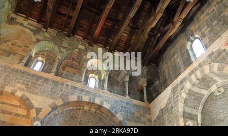 Kirche von Gravedona, Comer See (Lago di Como), Italien. Chiesa di Santa Maria del Tiglio. Stockfoto