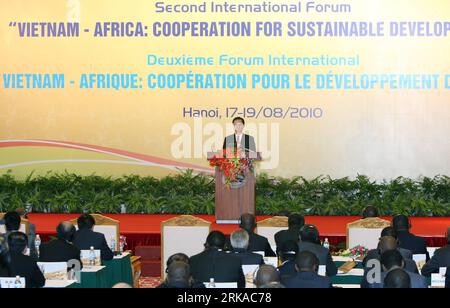 Bildnummer: 54302932  Datum: 17.08.2010  Copyright: imago/Xinhua (100817) -- HANOI, Aug. 17, 2010 (Xinhua) -- Vietnamese Prime Minister Nguyen Tan Dung addresses the opening ceremony of the second Vietnam-Africa International Forum in Hanoi, Vietnam, Aug. 17, 2010. The 3-day Forum, with the theme of Vietnam-Africa: Cooperation for Sustainable Development , opened here Tuesday, drawing participation of 53 foreign delegations including representatives from African countries and international organizations. (Xinhua/Li Qing) (msq) VIETNAM-AFRICA-COOPERATION-FORUM PUBLICATIONxNOTxINxCHN People Poli Stockfoto