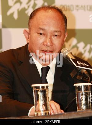 Bildnummer: 54414969  Datum: 09.09.2010  Copyright: imago/Xinhua (100909) -- SEOUL, Sep. 9, 2010 (Xinhua) -- Chinese director John Woo answers questions during a press conference at the Westin Chosun hotel in Seoul, capital of South Korea, Sep. 9, 2010. Woo was in Seoul to show his support for a new Korean movie The Invincible , a remake of his film A Better Tomorrow in 1986. The movie will be shown in South Korea since Sep. 16. (Xinhua/Park Jin-hee) (yc) ROK-SEOUL-JOHN WOO PUBLICATIONxNOTxINxCHN People Film Porträt kbdig xcb 2010 hoch     Bildnummer 54414969 Date 09 09 2010 Copyright Imago XI Stock Photo