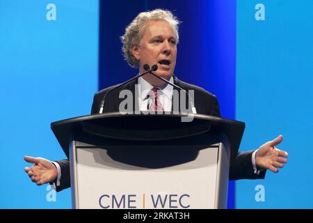 Bildnummer: 54424204 Datum: 12.09.2010 Copyright: imago/Xinhua MONTREAL, 13. September 2010 -- Premierminister von Québec Jean Charest spricht während der Eröffnungszeremonie des 21. World Energy Congress in Montreal, Kanada, 12. September 2010. Der 21. Weltkongress für Energie hat hier am Sonntag begonnen, um Lösungen zu suchen, um jetzt auf die globalen Herausforderungen in Bezug auf wirtschaftliche Entwicklung, Klimaschutz und die Verringerung globaler Ungleichheiten zu reagieren. (Xinhua/Christopher Pike) (lyx) CANADA-MONTREAL-WORLD ENERGY CONGRESS-OPENING PUBLICATIONxNOTxINxCHN People Gesellschaft Raumfahrt kbdig xmk 2010 quer Premiere xint Bildnum Stockfoto