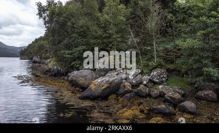 The Scottish loch Leven, as seen from the water from a drone point of view. Stockfoto