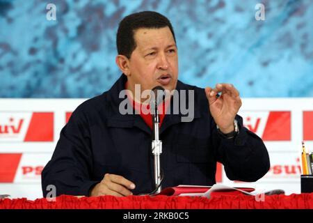 Bildnummer: 54439672 Datum: 17.09.2010 Copyright: imago/Xinhua (100918) -- CARACAS, 18. September 2010 (Xinhua) -- der venezolanische Präsident Hugo Chavez spricht eine laufende Kampagne für die anstehenden Parlamentswahlen in Caracas am 17. September 2010 an. Venezuela soll die Kongresswahlen am 26. September abhalten. (Xinhua) VENEZUELA-CARACAS-CHAVEZ-LAUFENDE KAMPAGNE PUBLICATIONxNOTxINxCHN People Politik kbdig xmk 2010 quer Premiere xint o0 Wahl Wahlkampf Bildnummer 54439672 Datum 17 09 2010 Copyright Imago XINHUA Caracas 18. September 2010 XINHUA venezolanischer Präsident Hugo Chavez spricht an A RUNNING Camp Stockfoto