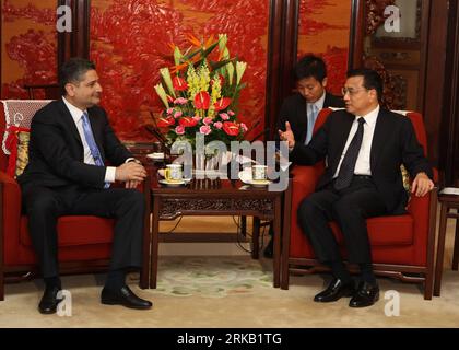 Bildnummer: 54445142  Datum: 20.09.2010  Copyright: imago/Xinhua (100920) -- BEIJING, Sept. 20, 2010 (Xinhua) -- Chinese Vice Premier Li Keqiang (R front) meets with Armenian Prime Minister Sarkissian (L front) in Beijing, capital of China, Sept. 20, 2010. (Xinhua/Ju Peng) (lb) CHINA-ARMENIA-BEIJING-LI KEQIANG-SARKISSIAN-MEETING (CN) PUBLICATIONxNOTxINxCHN People Politik kbdig xdp 2010 quer premiumd xint     Bildnummer 54445142 Date 20 09 2010 Copyright Imago XINHUA  Beijing Sept 20 2010 XINHUA Chinese Vice Premier left Keqiang r Front Meets With  Prime Ministers Sarkissian l Front in Beijing Stock Photo