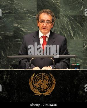 Bildnummer: 54474552  Datum: 27.09.2010  Copyright: imago/Xinhua (100927) -- NEW YORK, Sept. 27, 2010 (Xinhua) -- Jaume Bartumeu Cassany, head of the Government of the Principality of Andorra, addresses the general debate of the 65th session of the United Nations General Assembly at the UN headquarters in New York, on Sept. 27, 2010. (Xinhua/Shen Hong) (zw) UN-GENERAL ASSEMBLY-GENERAL DEBATE PUBLICATIONxNOTxINxCHN People Politik premiumd xint kbdig xkg 2010 quadrat     Bildnummer 54474552 Date 27 09 2010 Copyright Imago XINHUA  New York Sept 27 2010 XINHUA Jaume   Head of The Government of The Stock Photo