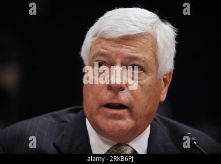 (100930) -- WASHINGTON D.C., Sept. 30, 2010 (Xinhua) -- Chairman and CEO of Johnson and Johnson William Weldon testifies during a hearing on Johnson and Johnson s recall of children s tylenol and other children s medicine and the phantom recall of motrin, before the House Oversight and Government Reform Committee on Capitol Hill in Washington D.C., capital of the United States, Sept. 30, 2010. The hearing examined the quality issues at McNeil Consumer Healthcare, one of the Johnson and Johnson companies. (Xinhua/Zhang Jun) US-WASHINGTON-HEARING-JOHNSON and JOHNSON PUBLICATIONxNOTxINxCHN Stock Photo