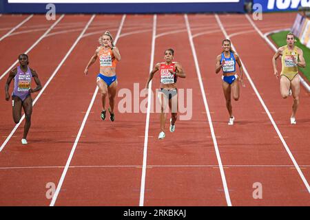 Mujinga Kambundji (Switzerland, Gold), Dina Asher-Smith (Great Britain, Silver), .200m final. European Championships Munich 2022 Stockfoto