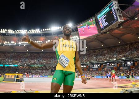 Sean Bailey (Jamaika) nach dem 400-Meter-Finale bei den Leichtathletik-Weltmeisterschaften 2023 im National Athletics Centre in Budapest, Ungarn. (Sven Beyrich/SPP) Credit: SPP Sport Press Photo. Alamy Live News Stockfoto