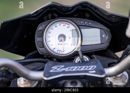 Ein Kawasaki Z1000 Motorrad, Nahaufnahme selektiver Fokus. Stockfoto