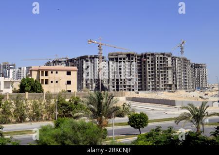 Giza, Ägypten, 19. August 2023: Neues Wohnhochhaus in Ägypten, Immobilienentwicklung, Wohnungsbau und Wohnungen, modernes Projekt, Baustelle von Stockfoto