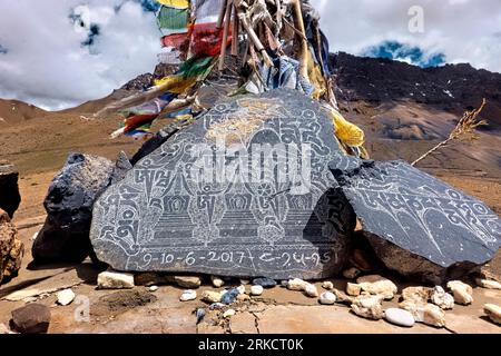 Mani stone on top of the Barmi La Pass, Zanskar Range, Ladakh, Jammu & Kashmir, India Stock Photo