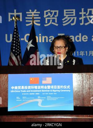 Bildnummer: 54829026  Datum: 17.01.2011  Copyright: imago/Xinhua (110118) -- HOUSTON, Jan. 18, 2011 (Xinhua) -- Hope Andrade, secretary of state of Texas, speaks during the US-China Trade and Investment Seminar in Houston, the United States, Jan. 17, 2011. About 200 participants from the United States and China attend the seminar on Monday. (Xinhua/Chen Ruwei) (jl) U.S.-CHINA-TRADE AND INVESTMENT SEMINAR PUBLICATIONxNOTxINxCHN People Politik premiumd kbdig xsp 2011 hoch     Bildnummer 54829026 Date 17 01 2011 Copyright Imago XINHUA 110118 Houston Jan 18 2011 XINHUA Hope Andrade Secretary of St Stock Photo