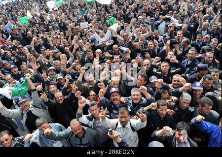 Bildnummer: 55236569  Datum: 05.04.2011  Copyright: imago/Xinhua (110405) -- ALGIERS, April 5, 2011 (Xinhua) -- Algerian municipal guards continue to attend a rally in downtown Algiers, Algeria, on April 5, 2011. Hundreds of Algerian anti-terrorism municipal guards announced an open sit-in until their social and professional demands are met. (Xinhua/Mohamed Kadri) (zw) ALGERIA-ALGIERS-DEMONSTRATION PUBLICATIONxNOTxINxCHN Gesellschaft Politik Algerien Demo Protest Unruhen kbdig xcb xo0x 2011 quer premiumd     Bildnummer 55236569 Date 05 04 2011 Copyright Imago XINHUA  Algiers April 5 2011 XINHU Stock Photo