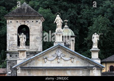 Schweiz, Bellinzona Hauptkirche die Collegiata von SS. Pietro e Stefano Stockfoto