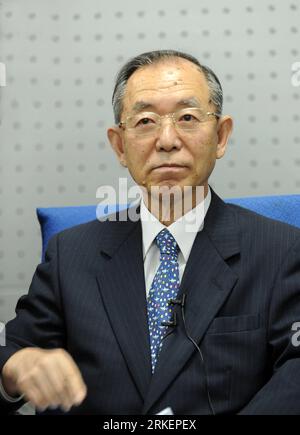Bildnummer: 55283359  Datum: 22.04.2011  Copyright: imago/Xinhua (110422) -- BEIJING, Apr. 22, 2011 (Xinhua) -- Japanese Ambassador to China Niwa Uichiro is seen during an interview in Beijing, capital of China, April 20, 2011. Uichiro said in a joint interview with the Chinese media in the Chinese capital on Wednesday that China s relief assistance to Japan after the March 11 earthquake promoted a feeling of amity between the two peoples and boosted the development of bilateral relations. (Xinhua/Jin Liangkuai) (ljh) CHINA-BEIJING-NIWA UICHIRO-INTERVIEW (CN) PUBLICATIONxNOTxINxCHN People Poli Stock Photo