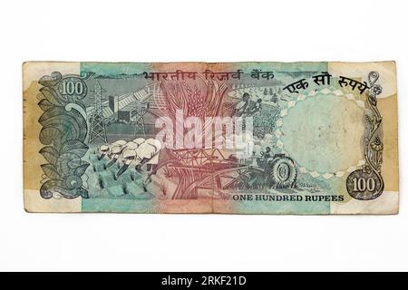 Reserve Bank of India Lion Capital Series Banknotes II - One Hundred Rupees Issued 1975 -1995 Reverse Side showing Agriculture Endevour Stockfoto