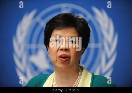 Bildnummer: 55355775  Datum: 17.05.2011  Copyright: imago/Xinhua (110517) -- GENEVA, May 17, 2011 (Xinhua) -- Dr. Margaret Chan, the Director-General of the World Health Organization attends a press conference following the keynote address delivered by Bill Gates during the 64th World Health Assemlby in Geneva, Switzerland, May 17, 2011. Bill Gates challenged health ministers and global health leaders to make vaccines their top priority to save millions of lives. (Xinhua/Yu Yang)(zcc) SWITZERLAND-GENEVA-WHA-BILL GATES PUBLICATIONxNOTxINxCHN Politik People WHO Weltgesundheitsorganisation Weltge Stock Photo