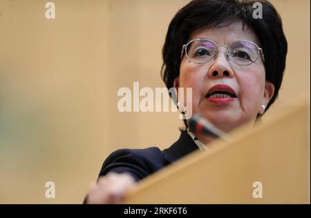 Bildnummer: 55353284  Datum: 16.05.2011  Copyright: imago/Xinhua (110517) -- GENEVA, May 17, 2011 (Xinhua) -- Margaret Chan, the director-general of the UN World Health Organization (WHO), addresses WHO s 64th World Health Assembly in Geneva, Switzerland, on May 16, 2011. The World Health Organization (WHO) opened its 64th World Health Assembly Monday in Geneva, and one of the central issue at discussion is the global preparedness for pandemic influenza. (Xinhua/Yu Yang) (lr) SWITZERLAND-GENEVA-WHO-64TH WORLD HEALTH ASSEMBLY-OPENING PUBLICATIONxNOTxINxCHN People Politik Gesundheitsorganisation Stock Photo