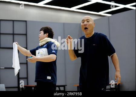 Bildnummer: 55373735  Datum: 19.05.2011  Copyright: imago/Xinhua (110519) -- BEIJING, May 19, 2011 (Xinhua) -- Actor Chen Peisi Chen Peisi (R) takes part in a rehearsal of the operetta Die Fledermaus in Beijing, capital of China, May 19, 2011. The operetta was composed by Johann Strauss II and it will be on show at the National Center for Performing Arts in Beijing from June 3 to 6. (Xinhua/Luo Xiaoguang) (zhs) CHINA-BEIJING-OPERETTA-DIE LEDERMAUS (CN) PUBLICATIONxNOTxINxCHN xo0x Kultur People Theater kbdig xng 2011 quer     Bildnummer 55373735 Date 19 05 2011 Copyright Imago XINHUA  Beijing M Stock Photo