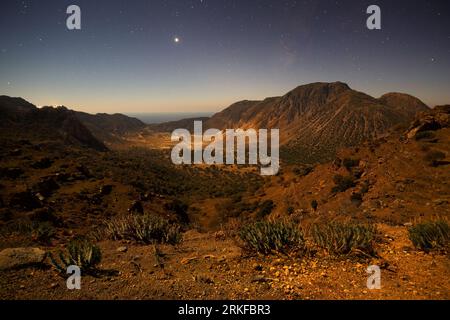 Blick auf den Vulkankrater der Insel Nisyros, Griechenland. Stockfoto