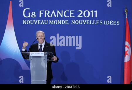 DEAUVILLE , 27. Mai 2011 (Xinhua) - Tunesiens Interimsprimierminister Beji Caid Essebsi nimmt an einer Pressekonferenz während des G8-Gipfels in Deauville, Frankreich, am 27. Mai 2011 Teil. Die Staats- und Regierungschefs der G-8 erörterten die Nahost- und Nordafrikanfrage, da die politische Lage in diesen Regionen seit Ende letzten Jahres zunehmend instabil geworden ist. (Xinhua/Gao Jing) (jy) DEAUVILLE-FRANKREICH-TUNESIEN-KONFERENZ PUBLICATIONxNOTxINxCHN Stockfoto