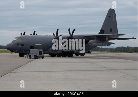 MC-130J Commando II sitzt auf der Fluglinie während der Red Flag-Alaska 23-3, 24. August 2023. Foto: Airman Carson Jeney Stockfoto