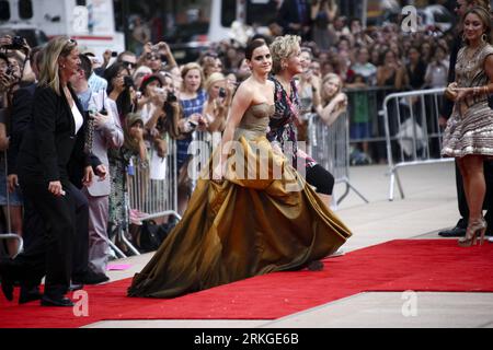 110711 -- NEW YORK, July 11, 2011 Xinhua -- Actress Emma Watson C attends the US premiere of Harry Potter and the Deathly Hallows: Part 2 , at the Lincoln Center in New York, the United States, July 11, 2011. Xinhua/Zhu Weiwjd US-HARRY POTTER-PREMIERE PUBLICATIONxNOTxINxCHN Stock Photo