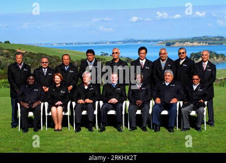 Bildnummer: 55919538 Datum: 08.09.2011 Copyright: imago/Xinhua Frontrow: Danny Philip (L, Premierminister der Salomonen), Julia Gillard (Premierminister Australien) Abbil Tuiloma Neroni Slade (3L, Generalsekretär PIF), John Key (Premierminister Neuseelands), Tuilaepa Lupesoliai Sailele Malielegaoi, (2R, Präsident Saurus Maramada, 2. Henry Tuakeu Puna (L, Premierminister der Cookinseln), Jurelang Zedkaia (3L, Präsident der Marshallinseln) Toke Tufukia Talagi (5L, Premierminister Niue) Emanuel Manny Mori (6L, Präsident der Föderierten Staaten von Mikronesien), Wi Stockfoto