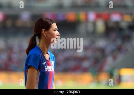 Angelina Topic (Serbien) während der Hochsprungqualifikation bei den Leichtathletik-Weltmeisterschaften 2023 im Nationalen Leichtathletik-Zentrum in Budapest, Ungarn. (Sven Beyrich/SPP) Credit: SPP Sport Press Photo. Alamy Live News Stockfoto