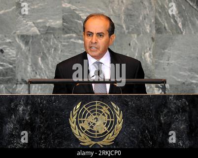 Bildnummer: 56101998 Datum: 24.09.2011 Copyright: imago/Xinhua (110924) -- NEW YORK, 24. September 2011 (Xinhua) -- Mahmoud Jibril, Vorsitzender des Exekutivbüros des Nationalen Übergangsrates Libyens, spricht während der Generaldebatte der 66. Generalversammlung der Vereinten Nationen im Hauptquartier der Vereinten Nationen in New York, USA, am 24. September 2011. (Xinhua/Shen Hong) (wjd) UN-GENERAL DEBATE-LIBYA PUBLICATIONxNOTxINxCHN People Politik Vereinte Nationen Generalversammlung Generaldebatte Porträt xjh x0x Premiere 2011 quer Highlight 56101998 Datum 24 09 2011 Copyright Imago XINHUA Neu Stockfoto