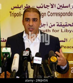 Bildnummer: 56136857  Datum: 29.07.2011  Copyright: imago/Xinhua (110929) -- TRIPOLI, Sept. 29, 2011 (Xinhua) -- This file photo taken on July 29, 2011 shows Moussa Ibrahim, spokesman, speaks during a press conference in Tripoli, Libya. Moussa Ibrahim has been arrested, a local Libyan television reported Thursday. (Xinhua/Hamza Turkia) (nxl) LIBYA-GADDAFI-SPOKESMAN-FILE PUBLICATIONxNOTxINxCHN People Politik PK x1x xst 2011 quadrat     56136857 Date 29 07 2011 Copyright Imago XINHUA  Tripoli Sept 29 2011 XINHUA This File Photo Taken ON July 29 2011 Shows Moussa Ibrahim spokesman Speaks during a Stockfoto