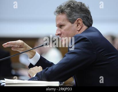 Bildnummer: 56154386  Datum: 06.10.2011  Copyright: imago/Xinhua (111007) -- WASHINGTON, 0ct. 7, 2011 (Xinhua) -- U.S. Treasury Secretary Timothy Geithner testifies before the House Financial Services Committee on the Annual Report of the Financial Stability Oversight Council on Capitol Hill in Washington D.C., capital of the United States, Oct. 6, 2011. Geithner on Thursday urged European leaders to take more forceful actions to contain the regional financial crisis which is threatening global economy. (Xinhua/Zhang Jun) (djj) U.S.-WASHINGTON-GEITHNER-EUROPEAN CRISIS PUBLICATIONxNOTxINxCHN Pe Stock Photo