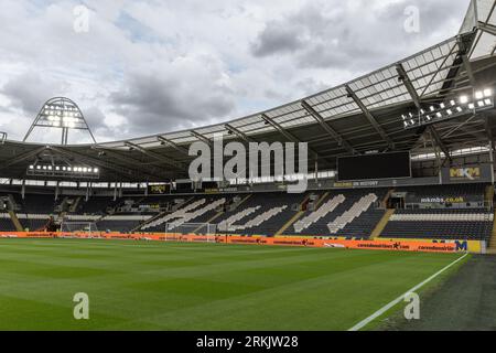 Hull, Großbritannien. 25. August 2023. A General View of the MKM Stadium before the Sky Bet Championship Match Hull City vs Bristol City at MKM Stadium, Hull, Großbritannien, 25. August 2023 (Foto: Mark Cosgrove/News Images) in Hull, Großbritannien am 25.08.2023. (Foto: Mark Cosgrove/News Images/SIPA USA) Credit: SIPA USA/Alamy Live News Stockfoto