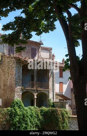 Alte Häuser in Ponte dell Olio, Provinz Piacenza, Emilia-Romagna, Italien Stockfoto