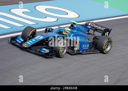 ZANDVOORT, NIEDERLANDE - AUGUST 25: Amaury Cordeel von Invicta Virtuosi Racing Formel 2 Free Practice während der Formel 1 auf dem Circuit Zandvoort auf Au Stockfoto