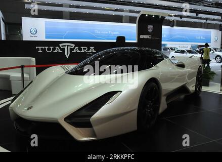 Bildnummer: 56269548  Datum: 10.11.2011  Copyright: imago/Xinhua (111111) -- DUBAI, Nov. 11, 2011 (Xinhua) -- A Tuatara concept car is seen at the 2011 Dubai international auto show in Dubai, the United Arab Emirates (UAE), on Nov. 10, 2011. The five-day car exhibition, the biggest in the Middle East, was opened on Nov. 10. (Xinhua/Ma Xiping) (qs) UAE-DUBAI-CAR EXHIBITION PUBLICATIONxNOTxINxCHN Wirtschaft Automobilwirtschaft Auto Messe Automesse x2x xtm 2011 quer o0 SSC     56269548 Date 10 11 2011 Copyright Imago XINHUA  Dubai Nov 11 2011 XINHUA a Tuatara Concept Car IS Lakes AT The 2011 Duba Stock Photo