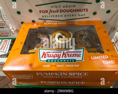 Boxes of pumpkin spice flavored Krispy Kreme doughnuts in a supermarket in New York on Tuesday, August 22, 2023.  (© Richard B. Levine) Stock Photo