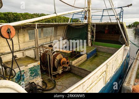 Port Dziwnów - Fischerboote im Hafen Stockfoto