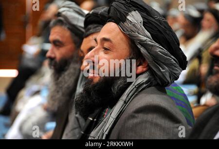 Bildnummer: 56287396  Datum: 16.11.2011  Copyright: imago/Xinhua (111116) -- KABUL, Nov. 16, 2011 (Xinhua) -- Afghan men attend the Loya Jirga or traditional grand assembly,in Kabul, Afghanistan, Nov. 16, 2011. Afghan president HamidKarzai on Wednesday said that having strategic partnership with U.S. would benefit Afghanistan. (Xinhua/Ahmad Massoud) AFGHANISTAN-KABUL-GRAND COUNCIL PUBLICATIONxNOTxINxCHN Politik xjh x1x 2011 quer     56287396 Date 16 11 2011 Copyright Imago XINHUA  Kabul Nov 16 2011 XINHUA Afghan Men attend The Loya Jirga or Traditional Grand Assembly in Kabul Afghanistan Nov 1 Stock Photo