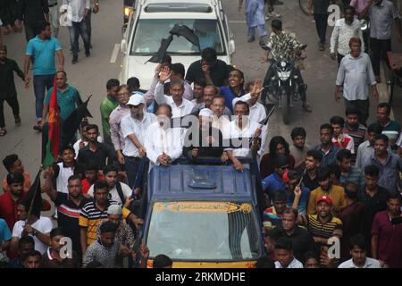 Dhaka Bangladesch 25. August 2023.Mitglieder des ständigen Komitees der Partei, Mirza Abbas, und andere Führer und Aktivisten nahmen an dem schwarzen marsch Teil Stockfoto