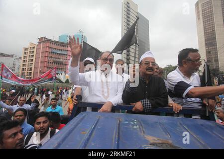 Dhaka Bangladesch 25. August 2023.Mitglieder des ständigen Komitees der Partei, Mirza Abbas, und andere Führer und Aktivisten nahmen an dem schwarzen marsch Teil Stockfoto