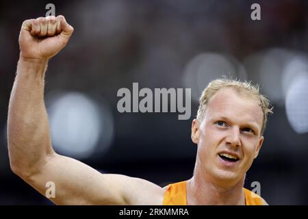 BUDAPEST - Rik Taam in Aktion auf den 400 Metern rundum während des siebten Tages der Leichtathletik-Weltmeisterschaften. ANP ROBIN VAN LONKHUIJSEN Stockfoto