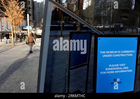 Bildnummer: 56818324  Datum: 04.01.2012  Copyright: imago/Xinhua (120104) -- NEW YORK, Jan. 4, 2011 (Xinhua) -- A sign reads the 9/11 Museum is under construction in New York, the U.S., Jan. 4, 2011. A dispute over construction costs is delaying the planned opening of the National September 11 Memorial Museum in New York on the 11th anniversary of the attacks this year. (Xinhua/Wang Lei) U.S.-NEW YORK-9/11 MUSEUM-OPENING-DELAY PUBLICATIONxNOTxINxCHN Gesellschaft USA Gedenkstätte Ground Zero 9 11 xbs x0x 2012 quer premiumd      56818324 Date 04 01 2012 Copyright Imago XINHUA  New York Jan 4 201 Stock Photo